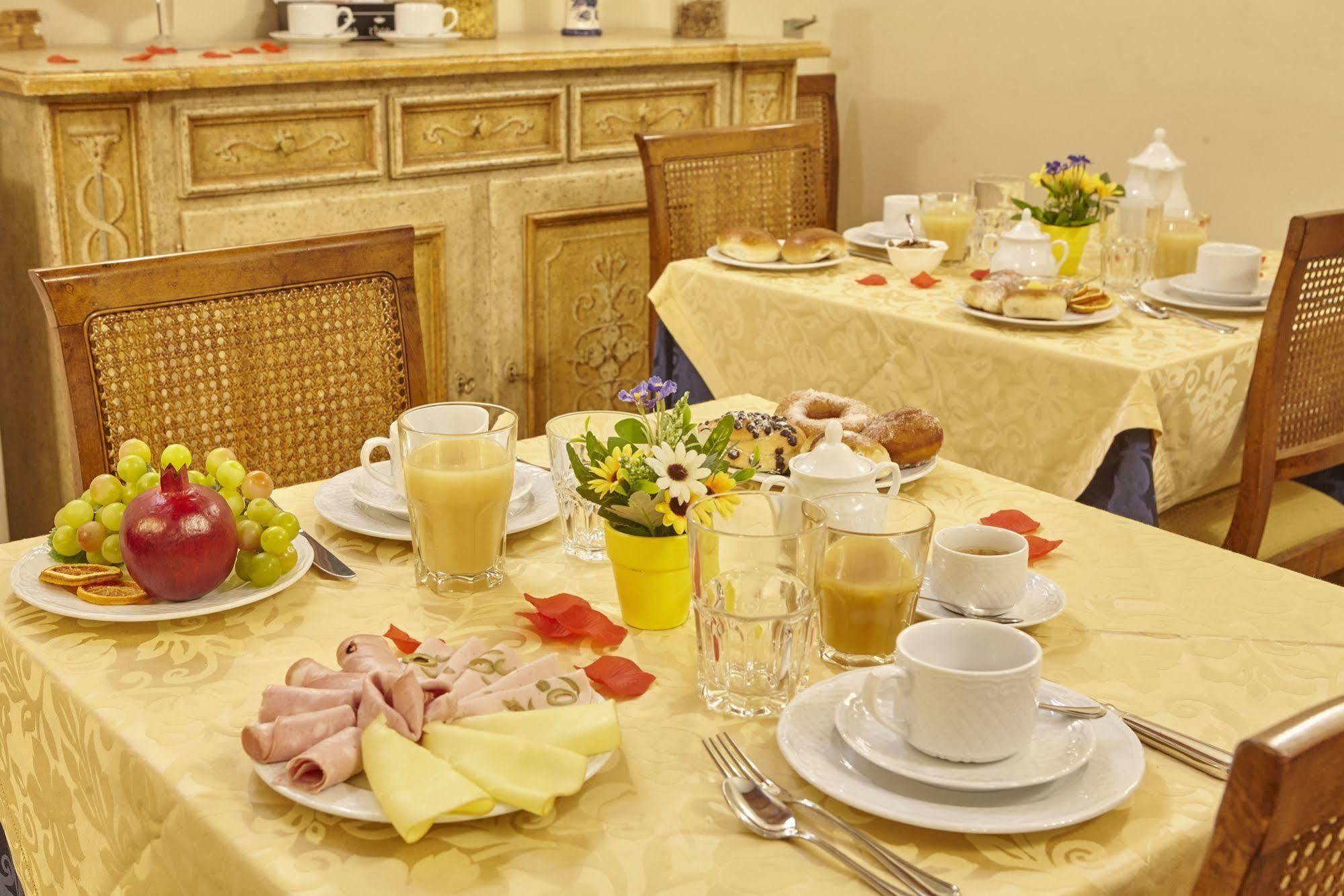 Del Gagini Frühstückspension 3*